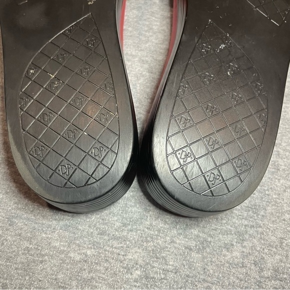 Donald Pliner wedge sandal. - Picture 9 of 10